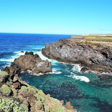 Beach House...El Gincho Garachico Three Minute Walk From El Gincho Beach. *