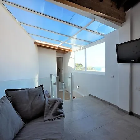Beach House...El Gincho Garachico Three Minute Walk From El Gincho Beach.