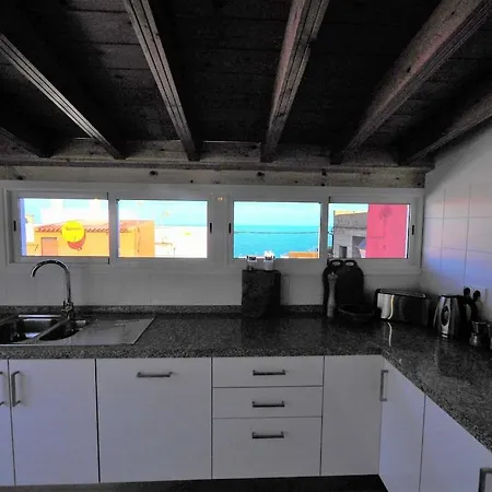 Beach House...El Gincho Garachico Three Minute Walk From El Gincho Beach. * Guincho (Tenerife)