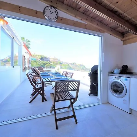 Beach House...El Gincho Garachico Three Minute Walk From El Gincho Beach. * Guincho (Tenerife)