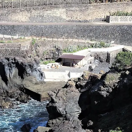 Beach House...El Gincho Garachico Three Minute Walk From El Gincho Beach. *